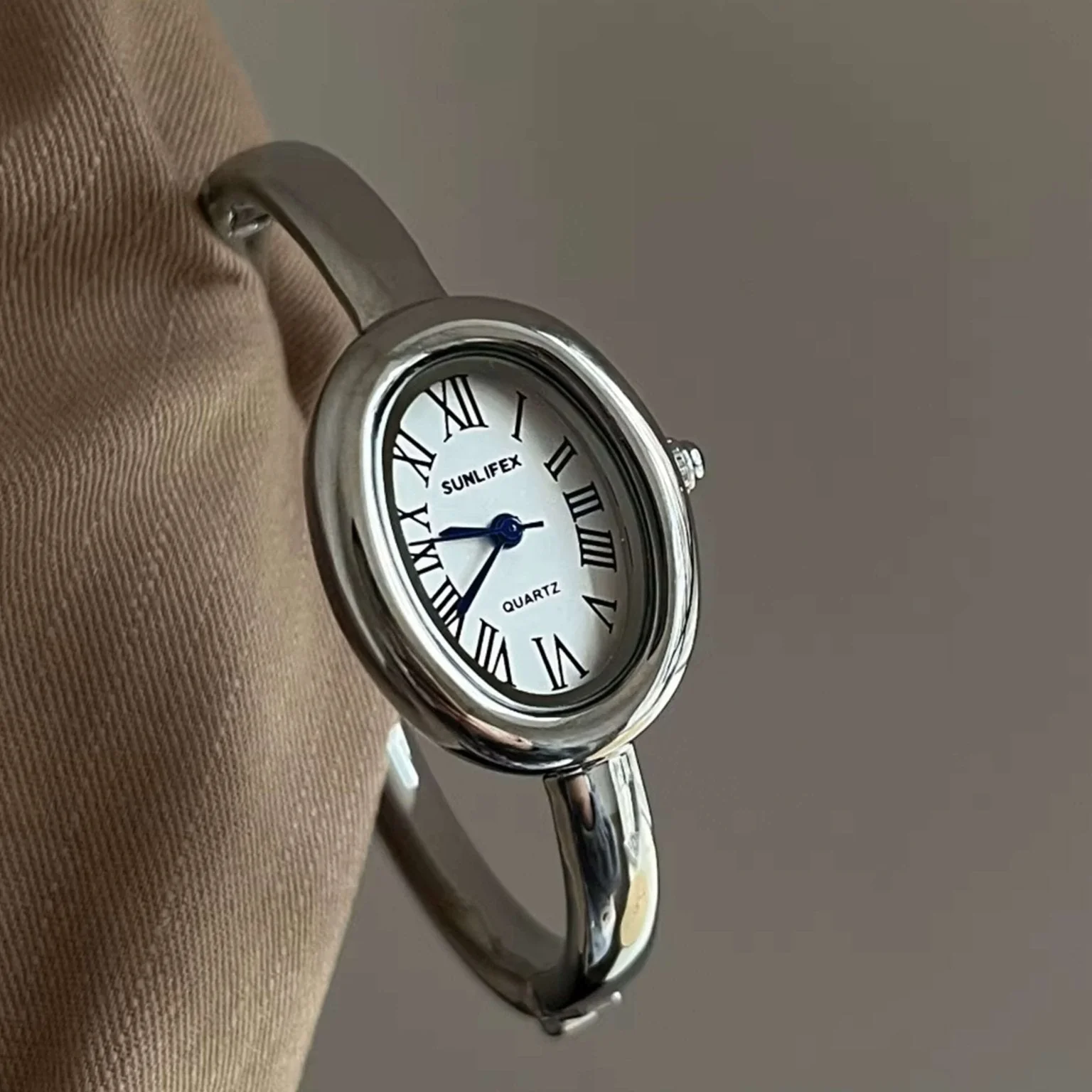 Juliet Vintage Bangle Watch - Image 7
